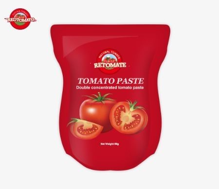 % 28 ila % 100 arasında değişen saflıkta 56 g çift yoğun domates pastası içeren stand-up poşet
